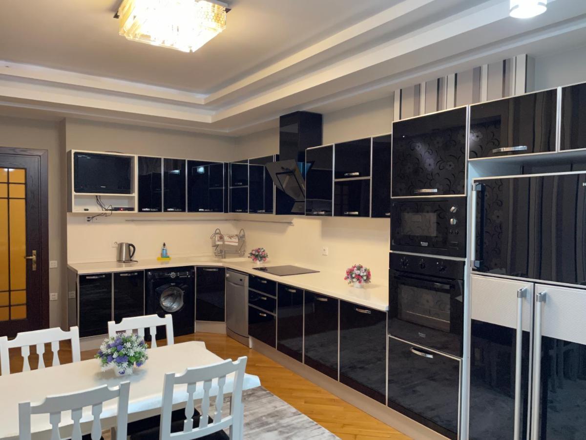 Park Azure Residence Baky Esterno foto